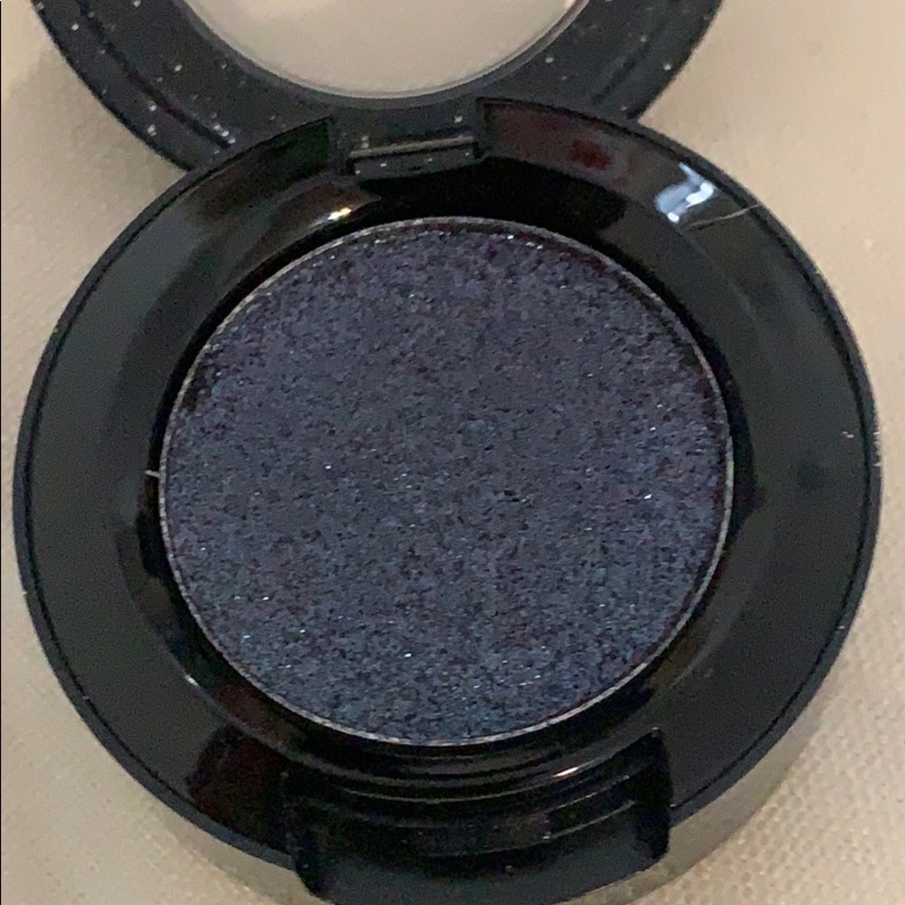 MAC ENCHANTMENT PRESSED PIGMENT